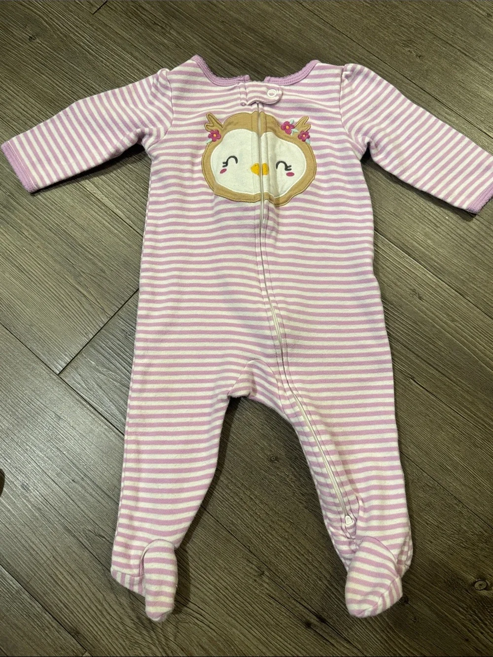 Bundle of 2 Carter's Baby Girl One-Piece Footed Zip Up Sleepers. 6 month. GUC!💕